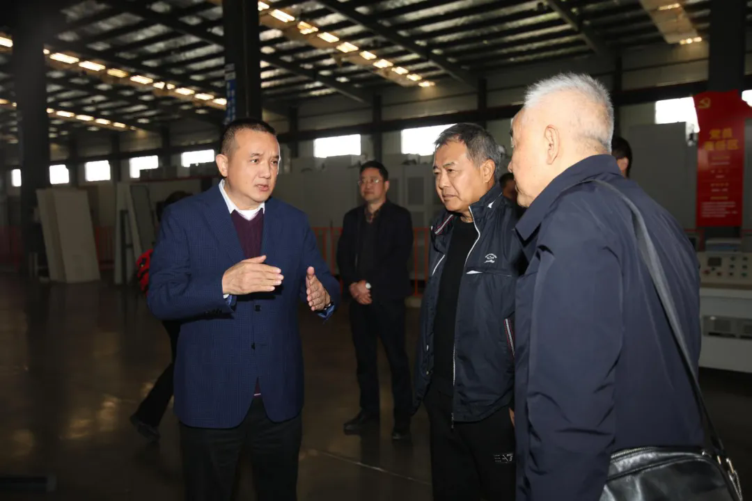 看見未來，才有未來?——中國服務(wù)型制造產(chǎn)業(yè)聯(lián)盟專家印建安一行赴大禹電氣考察指導(dǎo)